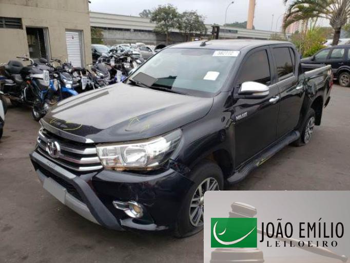 TOYOTA HILUX 16/16