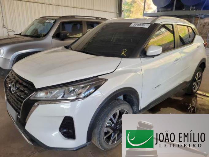 NISSAN KICKS 22/23