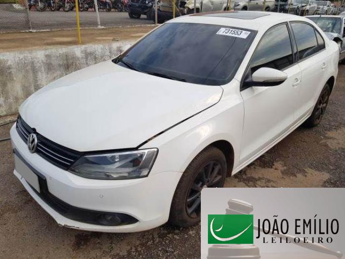 VOLKSWAGEN JETTA 13/13