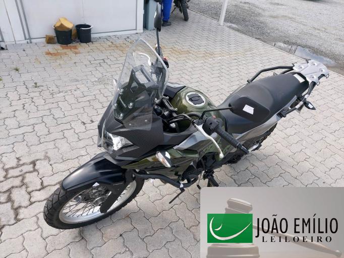 KAWASAKI VERSYS-X 18/18